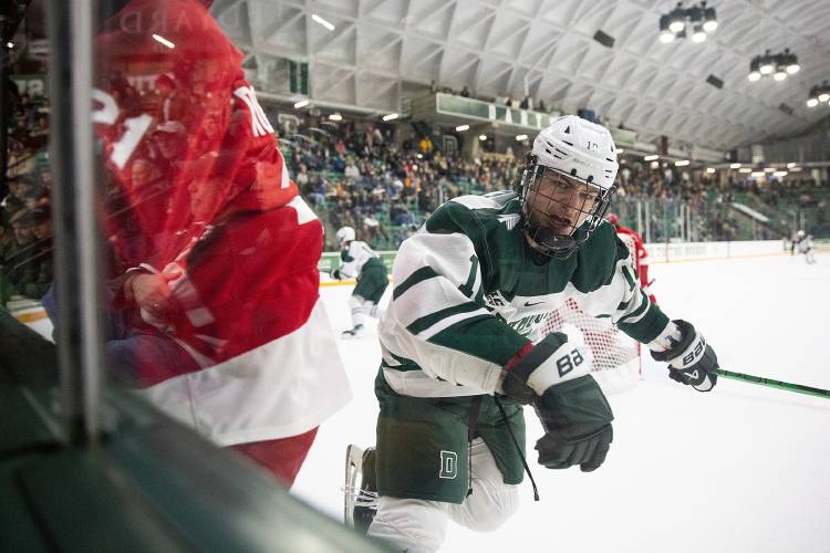 Dartmouth's Stavroff Named Hobey Baker Finalist