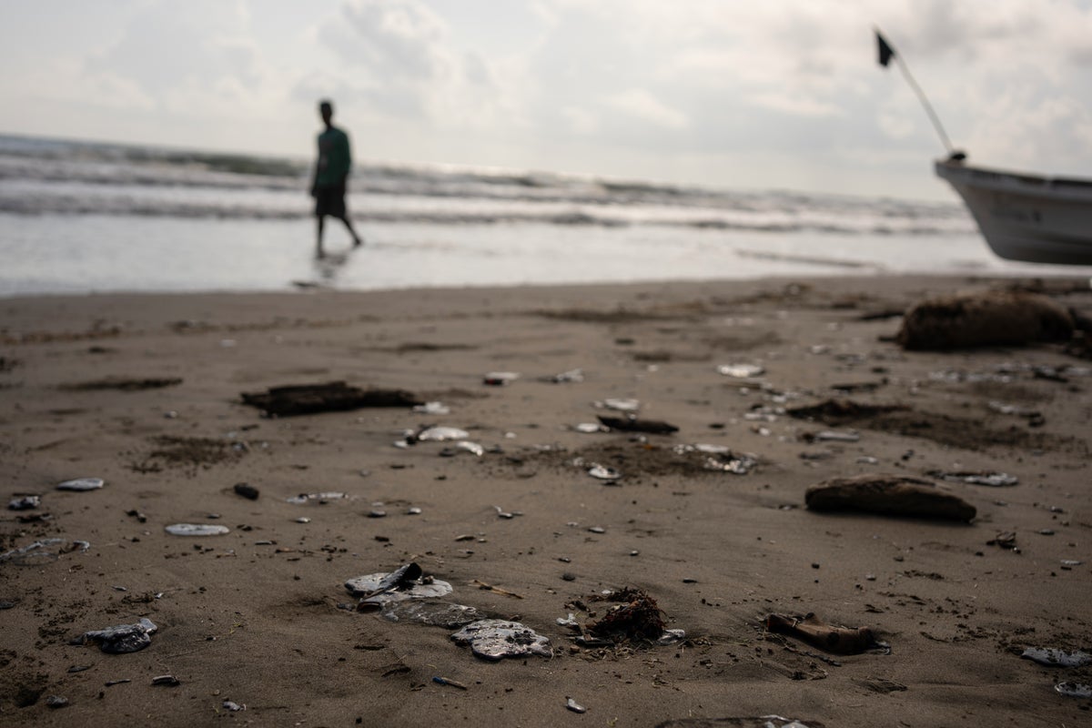 Environmental groups accuse Mexico of lying about origins of oil spill in the Gulf