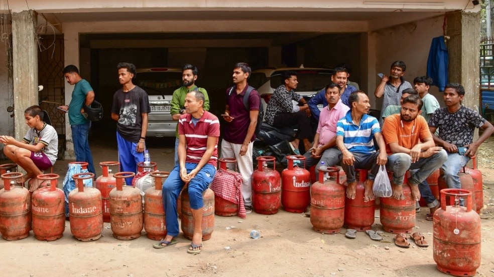 Gas crisis not fit for judicial debate: Centre tells Bombay High court