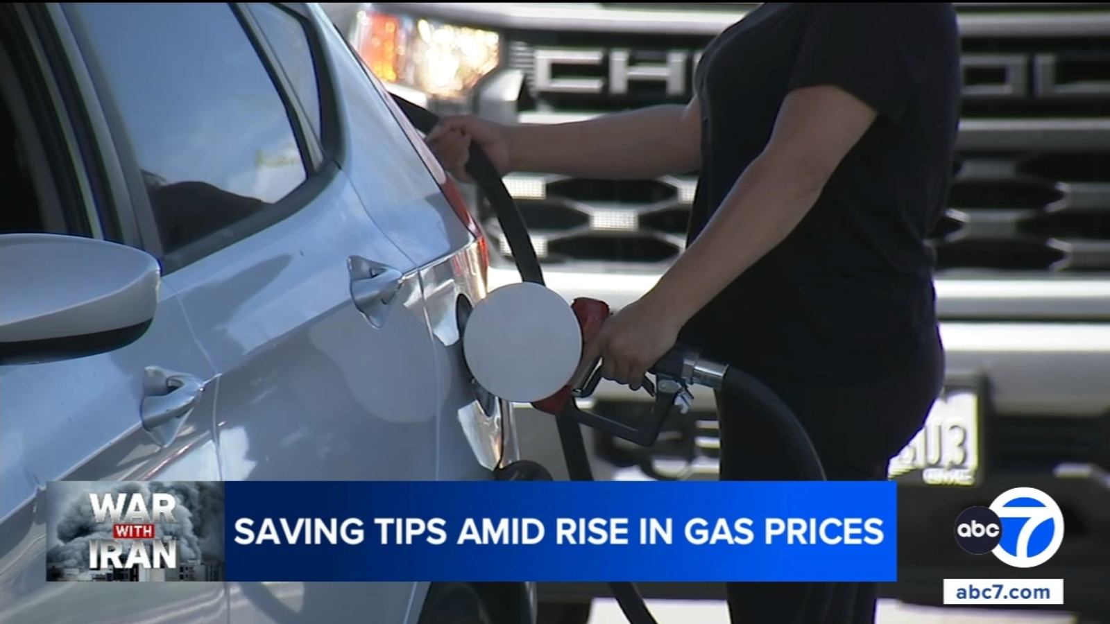 Gas prices Southern California: Travel expert explains several ways drivers can save money when filling up