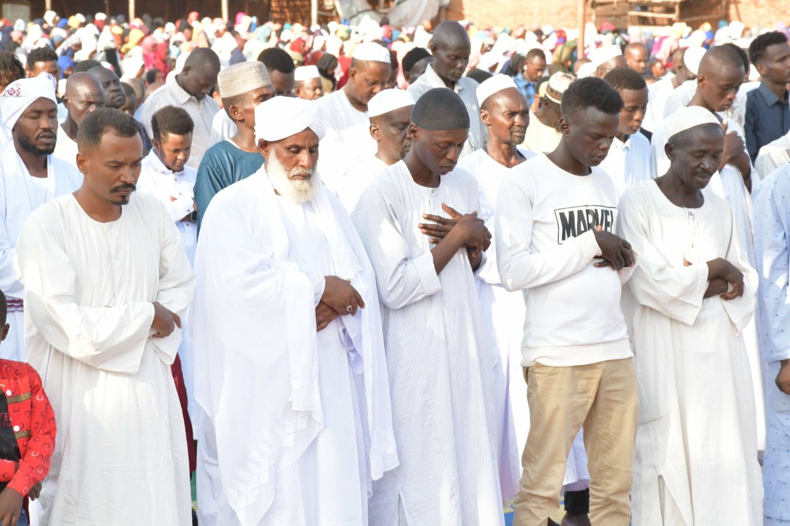 Governor Sharif commends traders, calls for unity during Eid celebrations