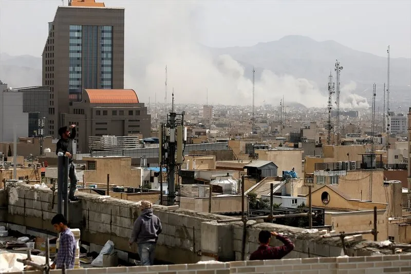 israel and us launch attacks on iran travel warning