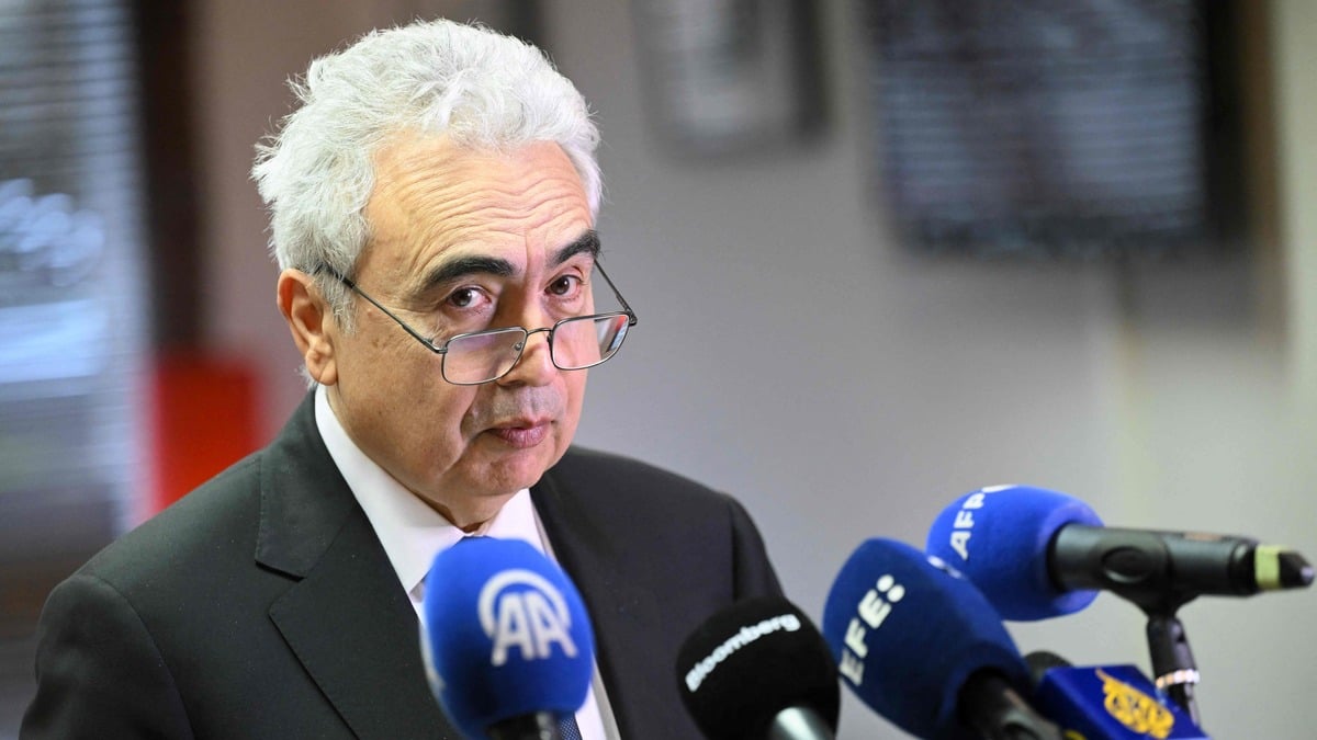 International Energy Agency (IEA) Executive Director Fatih Birol speaking at a press conference in Brussels on 6 March 2026
