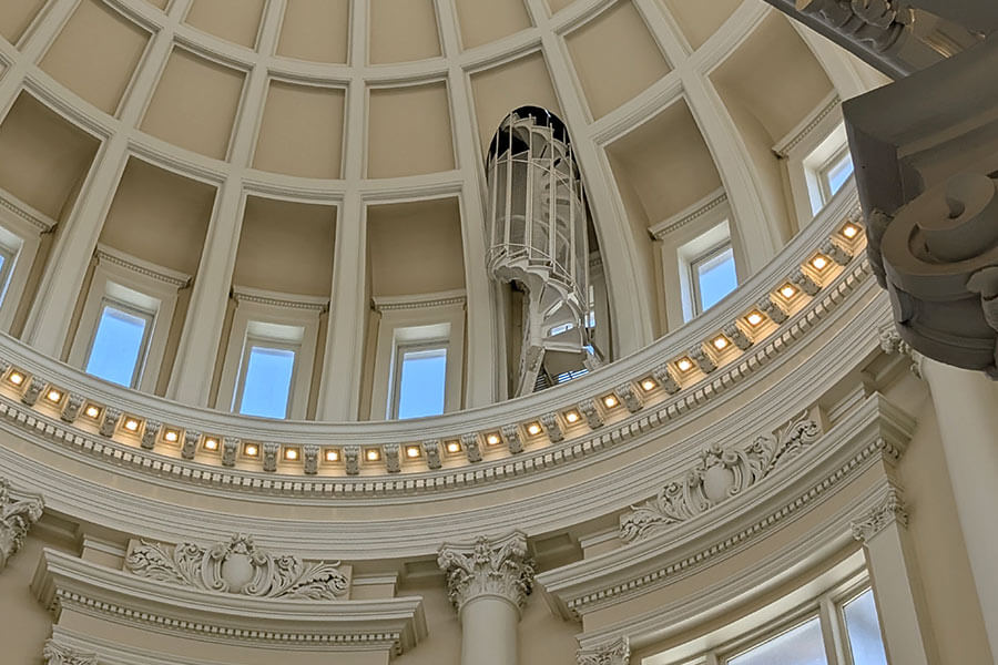 stairs in Idaho State Capitol rotunda