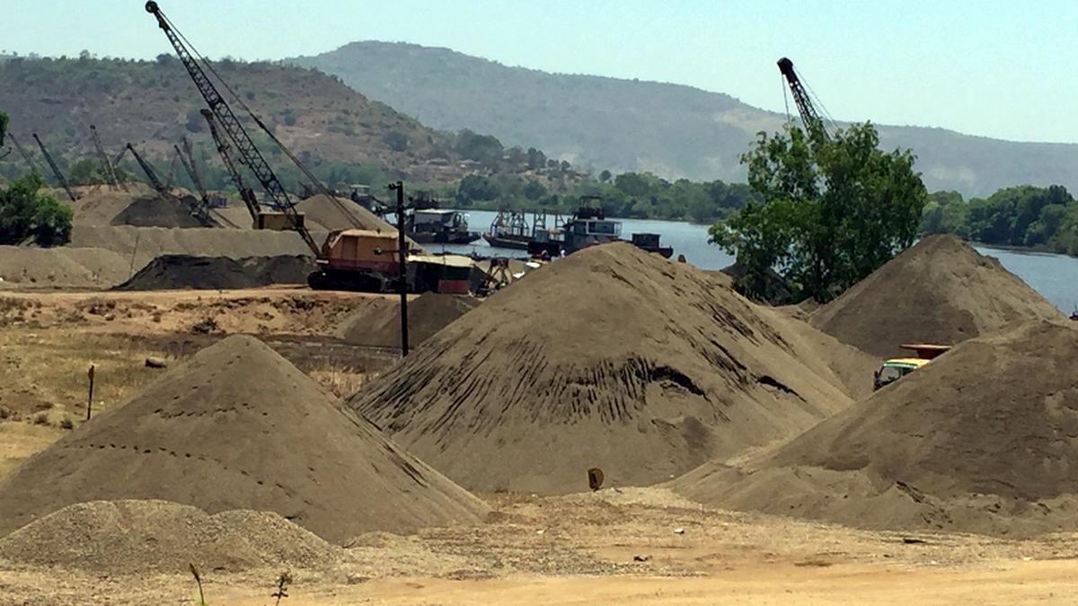In Bihar, companies surrendering sand mining lease will not be allowed to participate in fresh tender