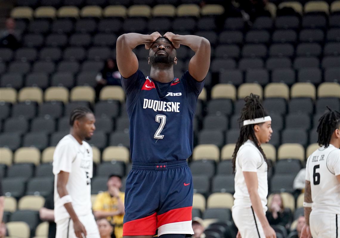 In final game at Duquesne, fan-favorite David Dixon earned an emotional farewell