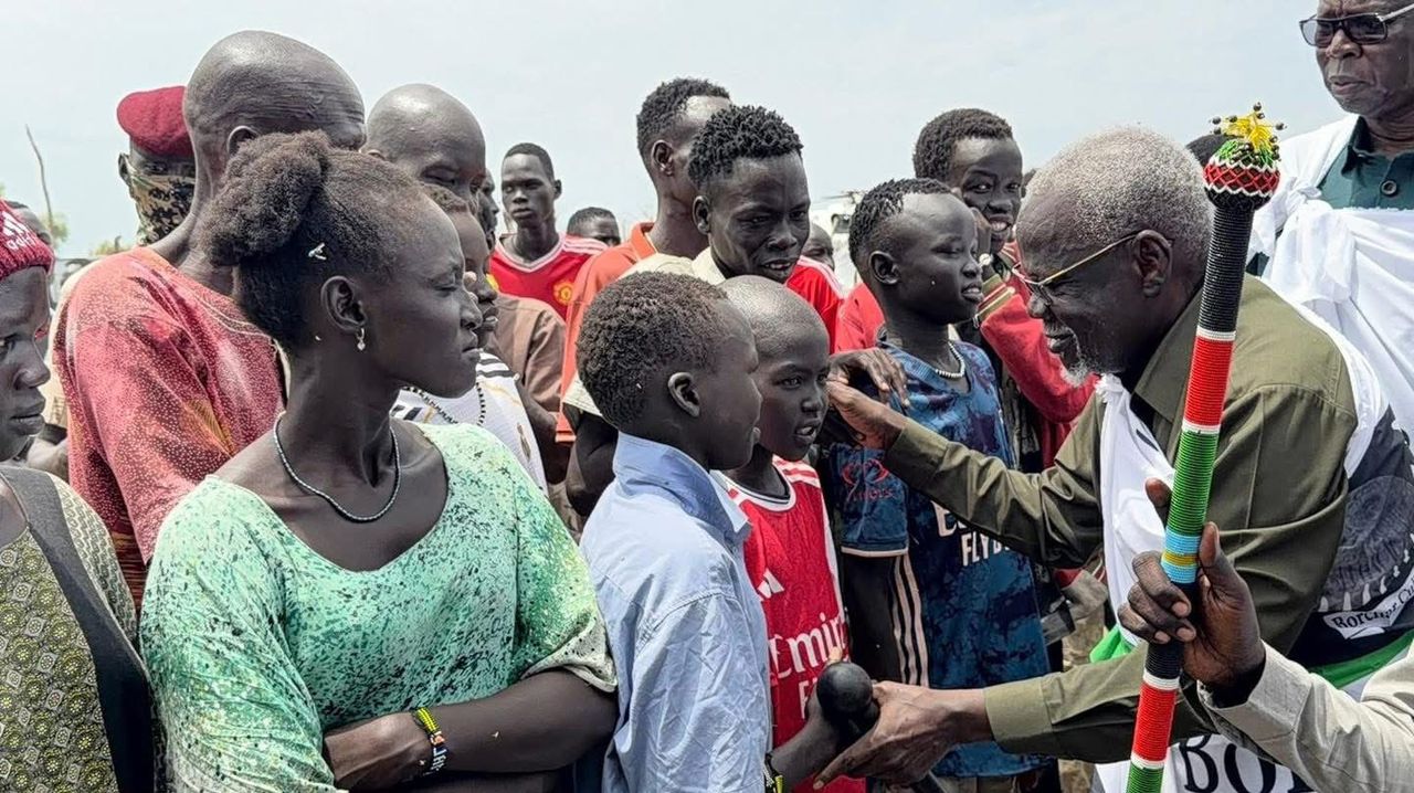 Jonglei governor visits Akobo weeks after clashes