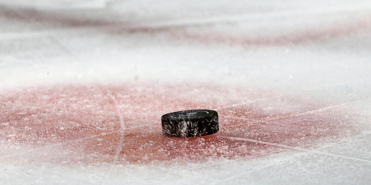 KAC-Spieler zusammengebrochen: Viertelfinale nach medizinischem Notfall abgebrochen - Eishockey