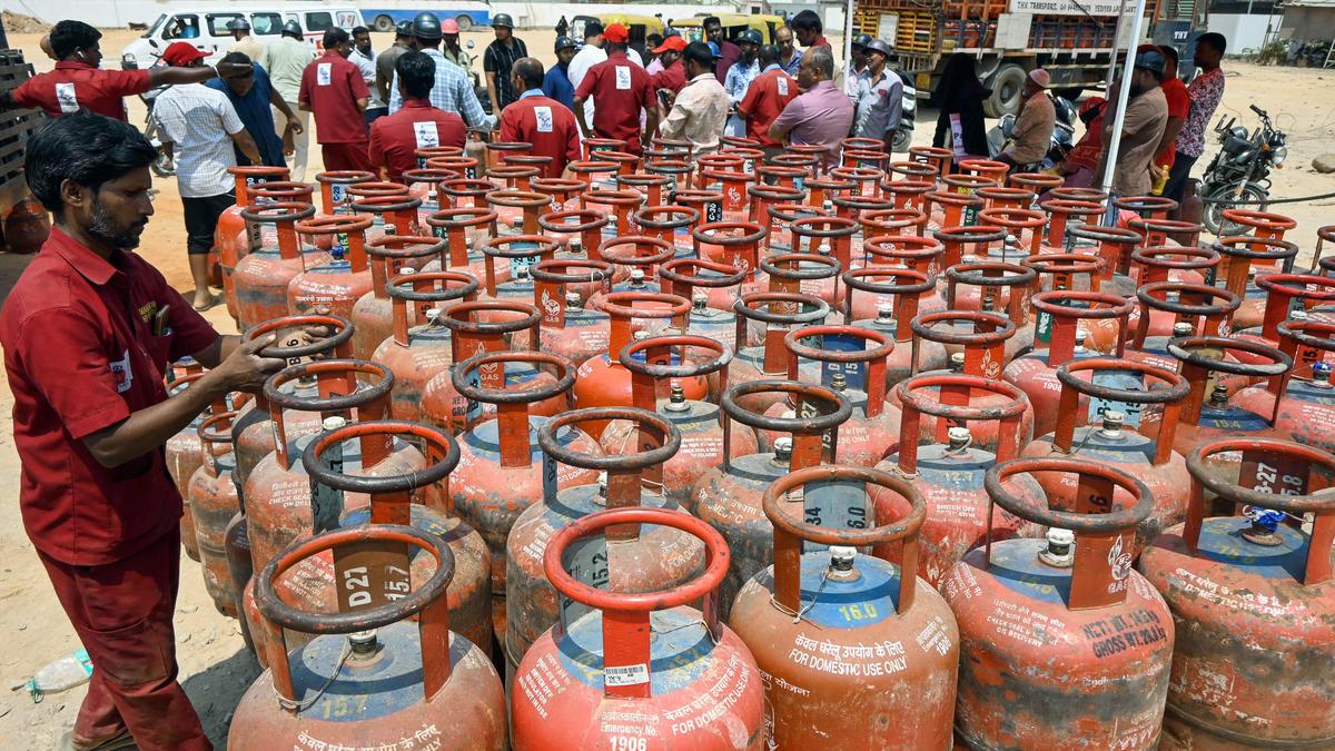 Kengeri police book shopkeeper for hoarding and selling LPG cylinders in black market