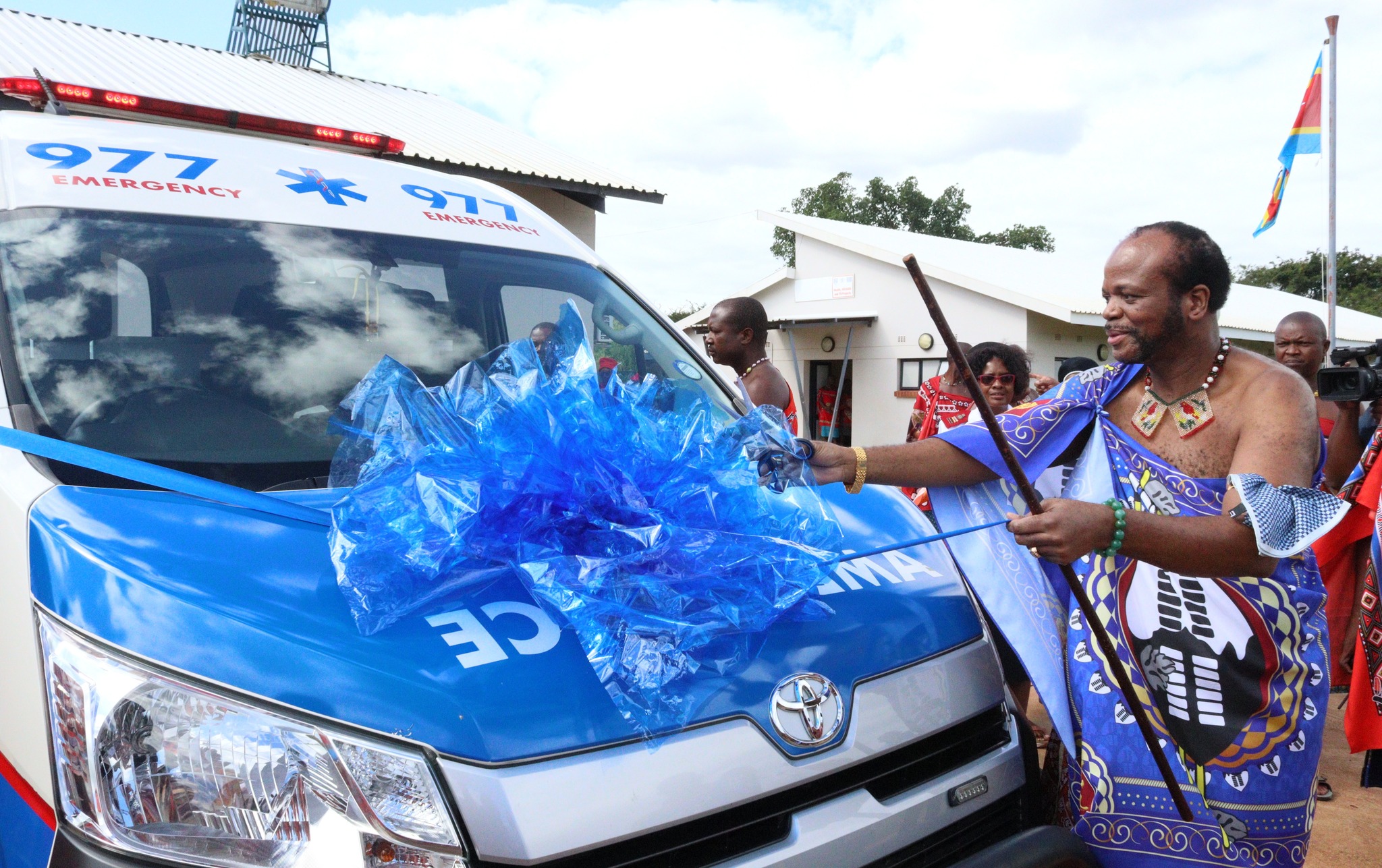 King opens E2m crash centre