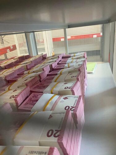 Kyrgyzstan begins printing its own currency, som -