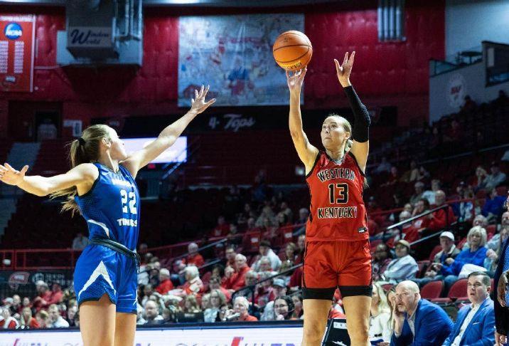 Lady Tops’ Boettjer, Khedr named CSC Academic All-District