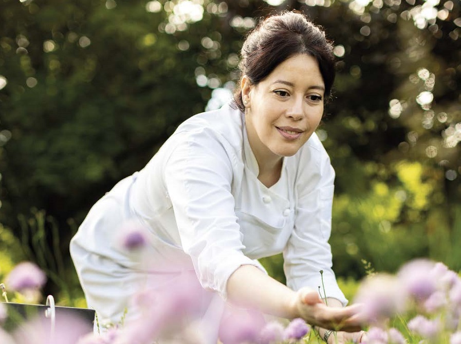 Moroccan Chef Nawal Rezagui Earns Michelin Star in France Moroccan Chef Nawal Rezagui Earns Michelin Star in France