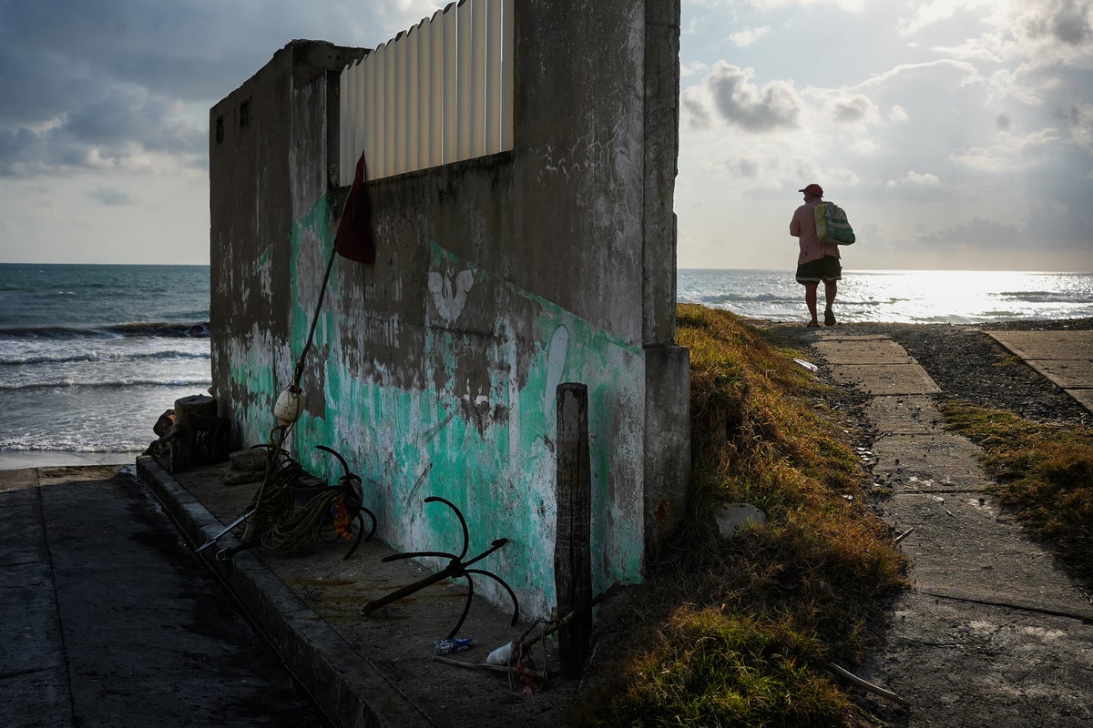 Oil spill deals economic blow to fishermen in the Gulf of Mexico