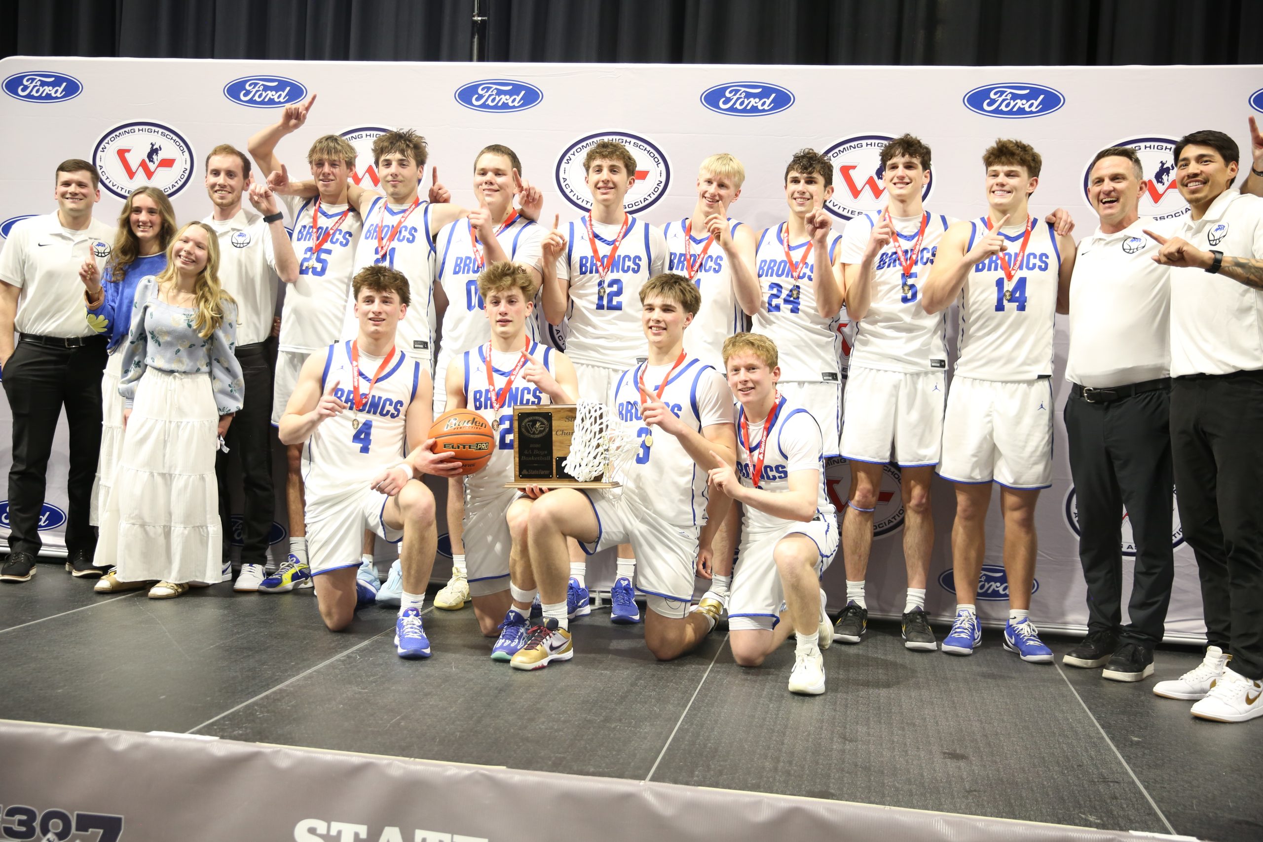 (PHOTOS) Heartbreak, triumph abound at 2026 WHSAA 4A Boys State Basketball Tournament