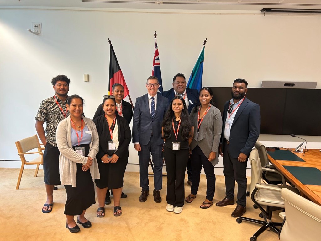 Pacific journalists engage leaders, media and culture during Canberra visit