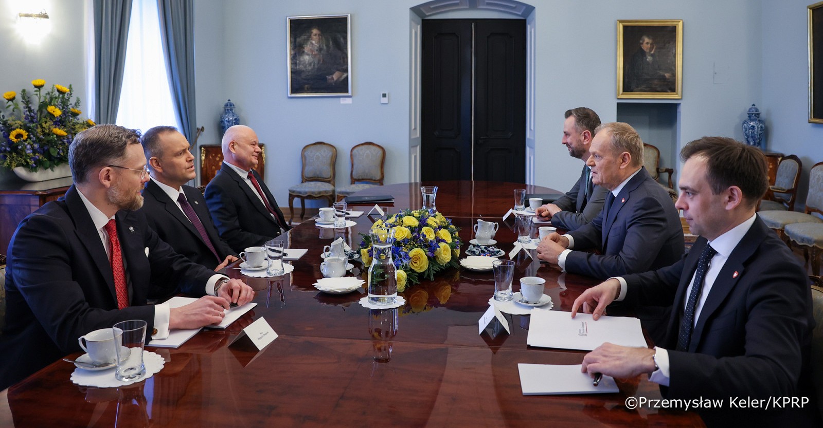 Polish president and PM fail to reach agreement on EU defence loans as potential veto looms