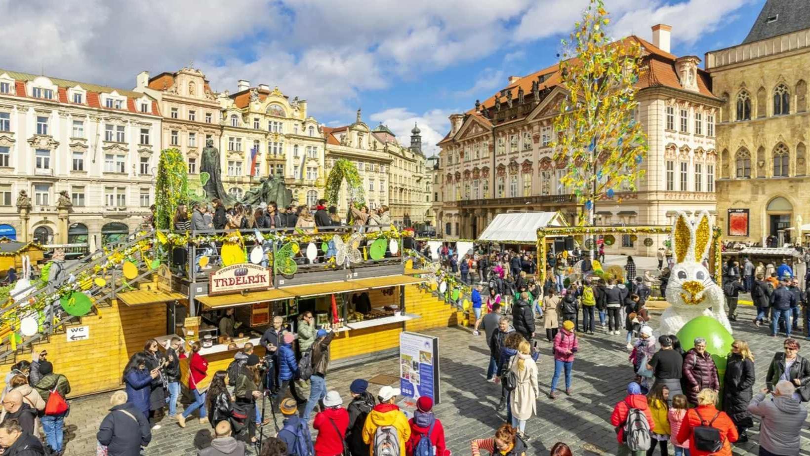 Prague Prepares for Arrival of 250,000 Visitors Over Easter