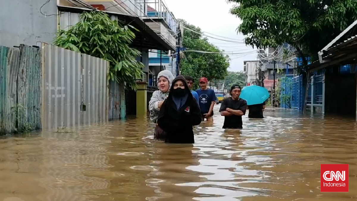 Ratusan Rumah Warga Cipondoh Tangerang Masih Terendam Banjir 1 Meter