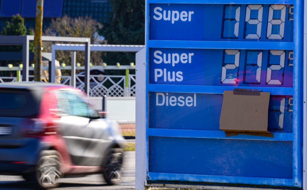 Rising fuel prices increase interest in electric cars in Germany