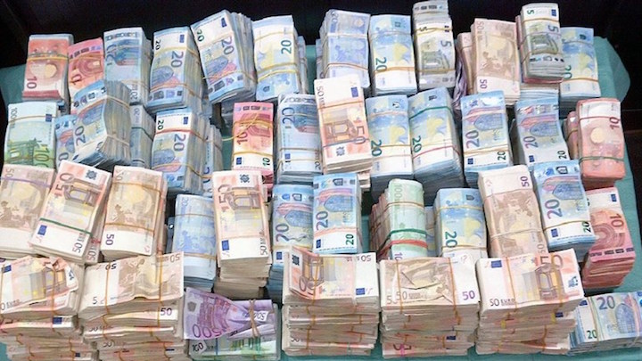 Schikking OM in zaak 19,5 miljoen euro: Surinaamse banken betalen tonnen, krijgen geld terug