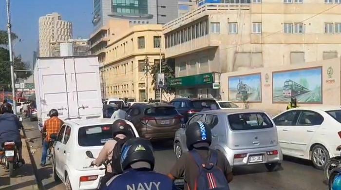 Severe traffic congestion hits Karachi's II Chundrigar Road amid closures