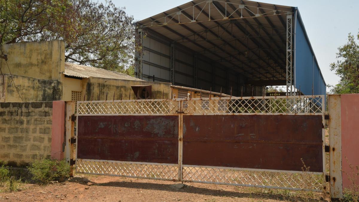 Shortage of industrial gases pushes fabrication units to the brink