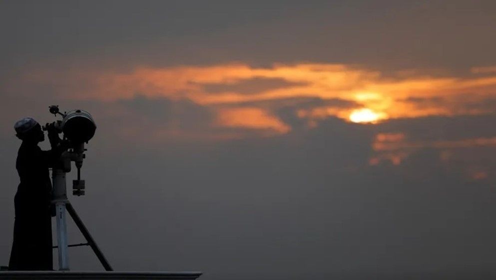 Sighting of Shawwal Crescent on M...