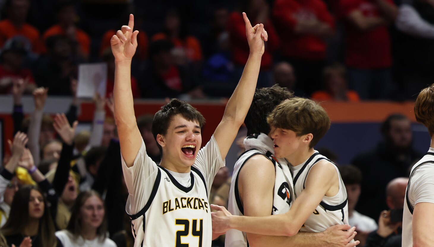 Sweet-shooting Goreville knocks off Lawrenceville in 1A semis