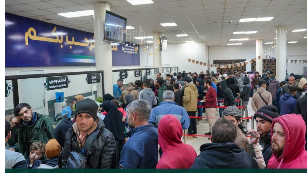 Returnees from Lebanon heading toward Syrian territory at the Jdeidet Yabous border crossing, March 2, 2026 (General Authority for Land and Sea Ports)