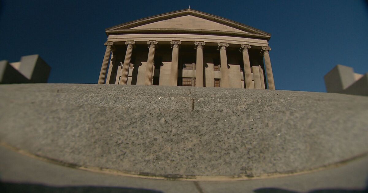 Tennessee House passes student immigration status bill