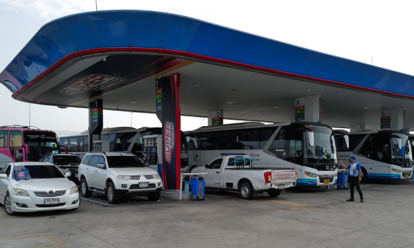 Thai petrol queues lengthen as price cap expires