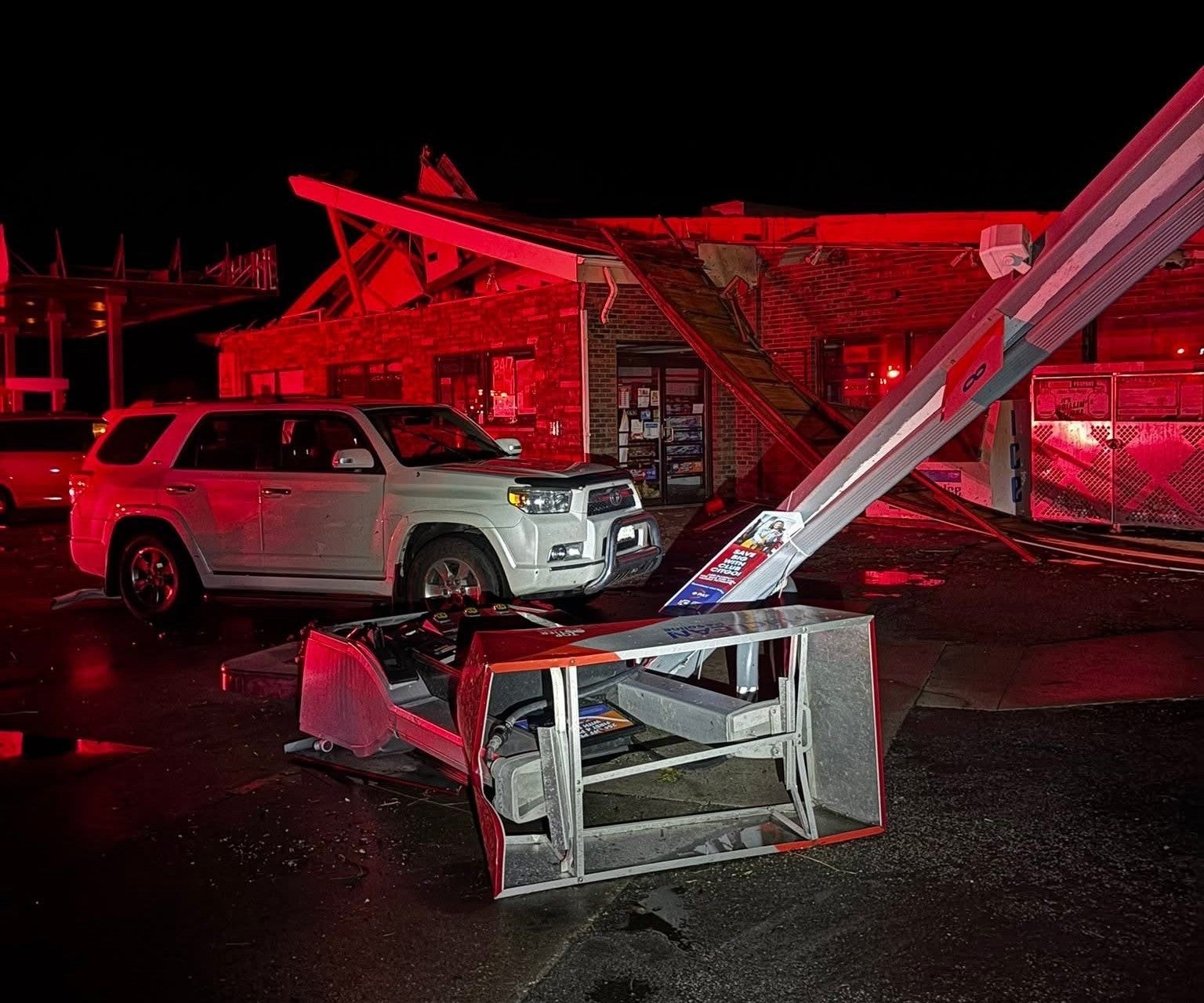 Tornado suspected in Lake Village storm damage - Indianapolis News | Indiana Weather | Indiana Traffic