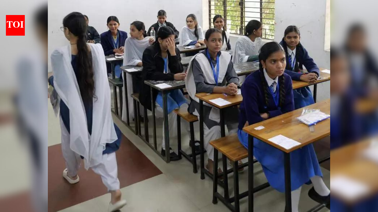 UP Board to fail students found placing currency notes in answer sheets | Prayagraj News