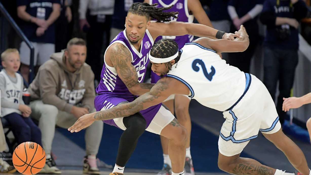 Utah State alone on top of Mountain West after thrilling win over Grand Canyon