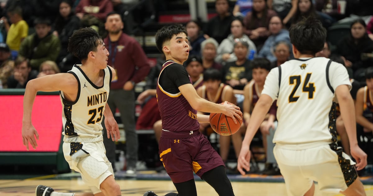 With boundless energy, Shaktoolik boys repeat as Alaska 1A basketball champs