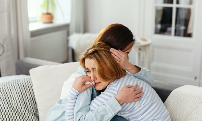 Woman abandoned in restroom as newborn reunites with birth parents in China after 28 years