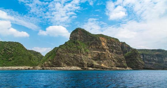 61-year-old Japanese fisherman falls off boat and defies odds to swim to safety