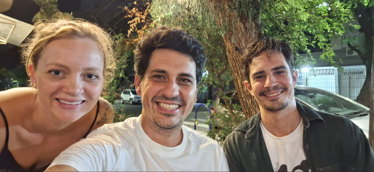 Santi, middle, flanked by Mongabay staff writer for Brazil Fernanda Wenzel, left, and senior editor for Southeast Asia Philip Jacobson. Image by Alexandre de Santi.