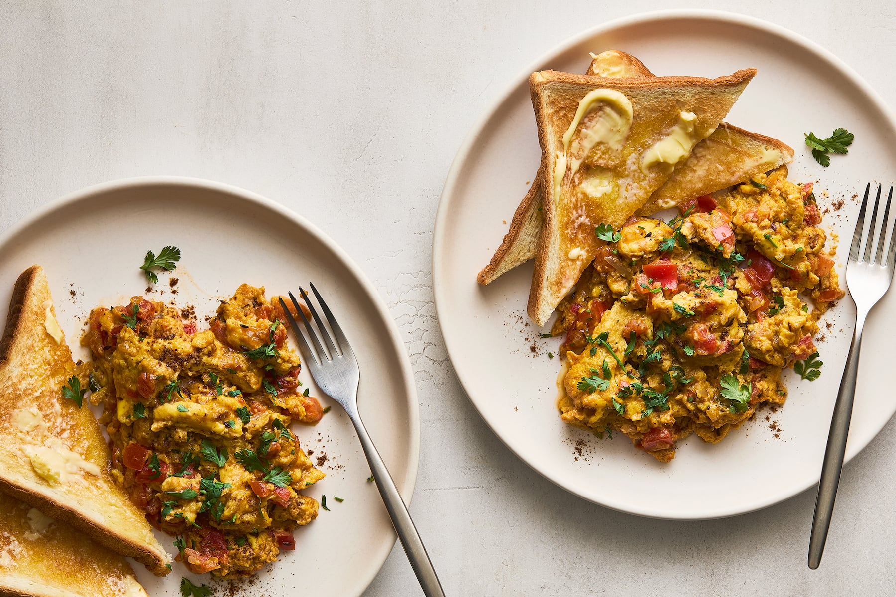 Anda bhurji (Tomato-Chile Scrambled Eggs)