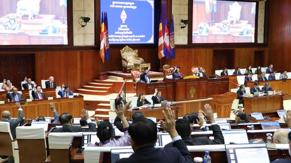 Cambodian parliament unanimously approves draft law targeting online fraud