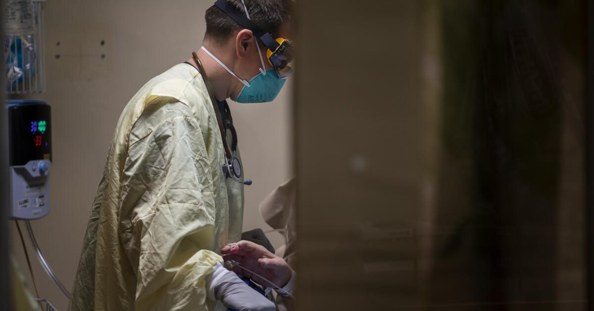 Contributor: An emergency room is no place for immigration enforcement