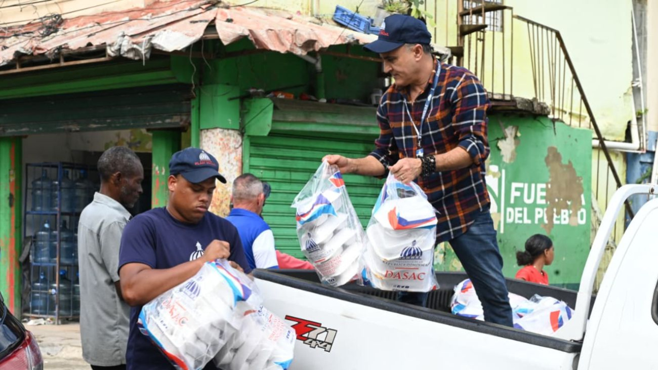 Dasac delivers emergency food aid to families affected by flooding in multiple provinces