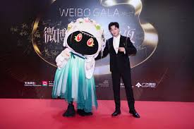 Dimash Qudaibergen Receives First Award as Producer at Weibo Gala in Macau
