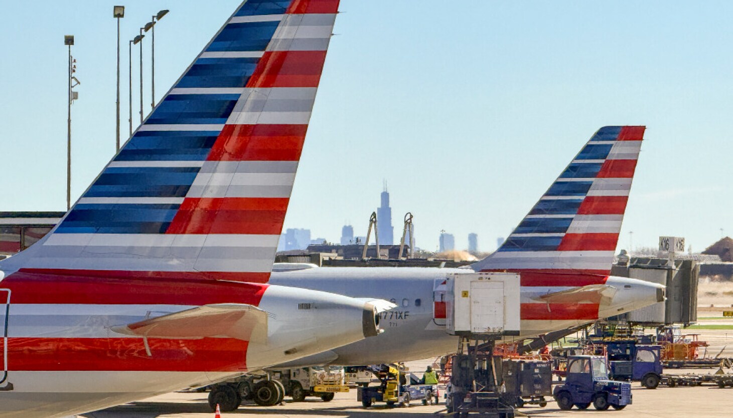 FAA orders summer flight reduction at O'Hare, citing safety, efficiency