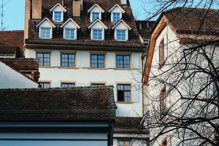 Few Swiss tenants claim rent cuts after rate drops
