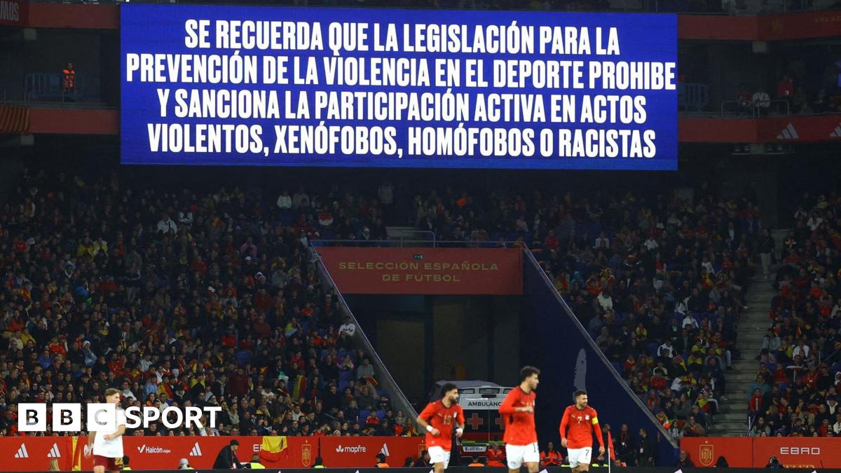 Messages to the crowd during Spain v Egypt
