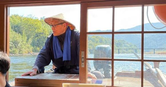 Float all of your troubles away with a boat ride down the Shimanto River in Kochi Prefecture