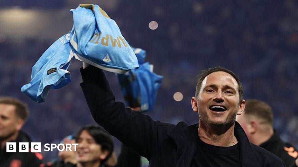Frank Lampard kisses the Championship trophy after the match between Coventry City and Wrexham in April 2026.