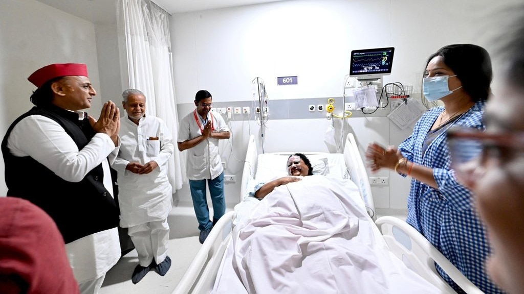 Harmony must prevail: Akhilesh Yadav visits BJP MLA injured while burning his effigy